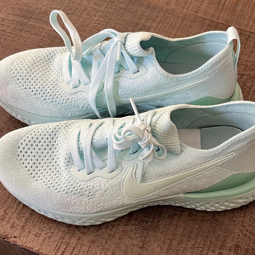 Nike Women's Mint Green/White Running Sneakers - Picture 2 of 10